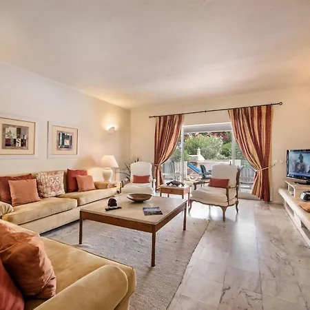 Mng Elliott49 Almancil