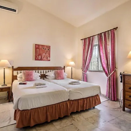 Mng Elliott49 Villa *